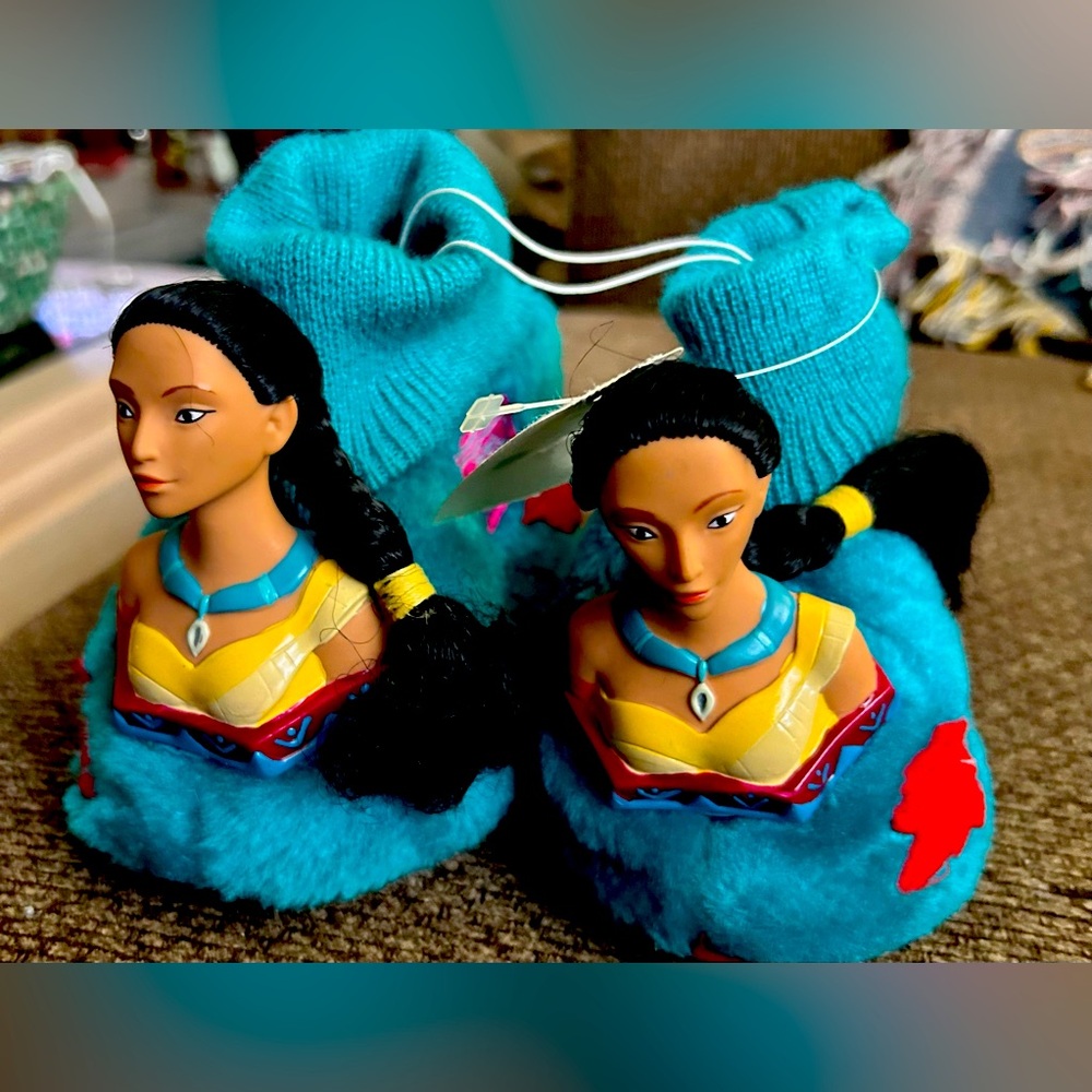 NWT deadstock Disney Pocahontas bootie bedtime slippers 7-8 M